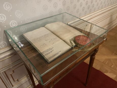 Faksimil Bratislavského mieru 1805 (FOTO Katarína Králiková)